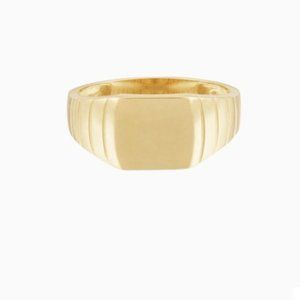 Mejuri Square Signet Ring